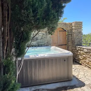 La Maison Haut-perche Townhouse With View And Jacuzzi Hébergement de vacances Saumane-de-Vaucluse